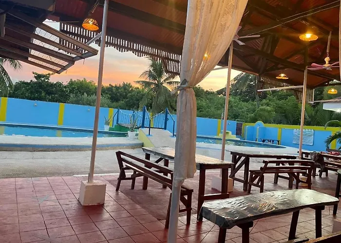 Giswold-lagunde Resort 2*